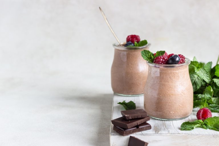 Healthy Chocolate Berry Smoothie
